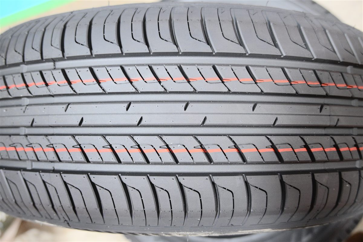 Actual tread photo for 205/55R16