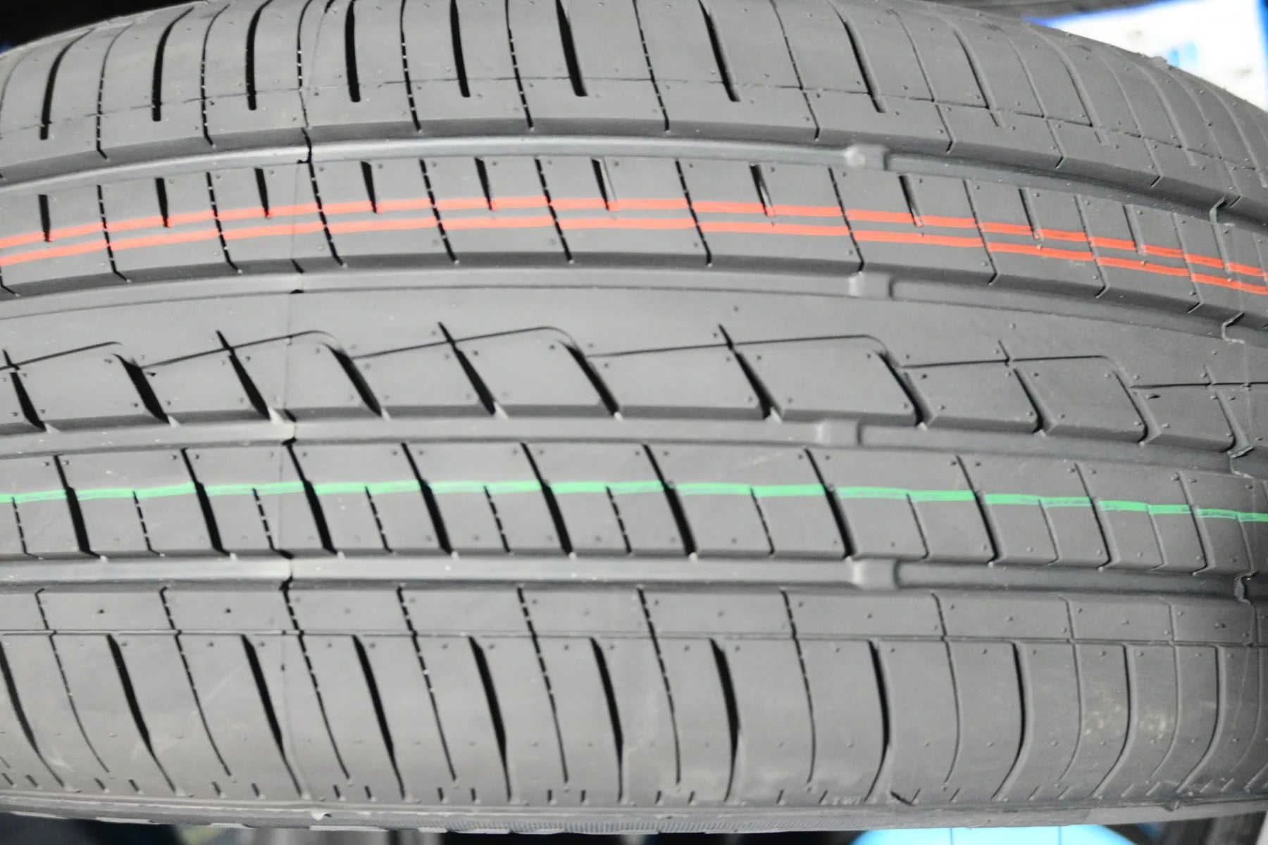 Actual tread for 215/55R17 tire
